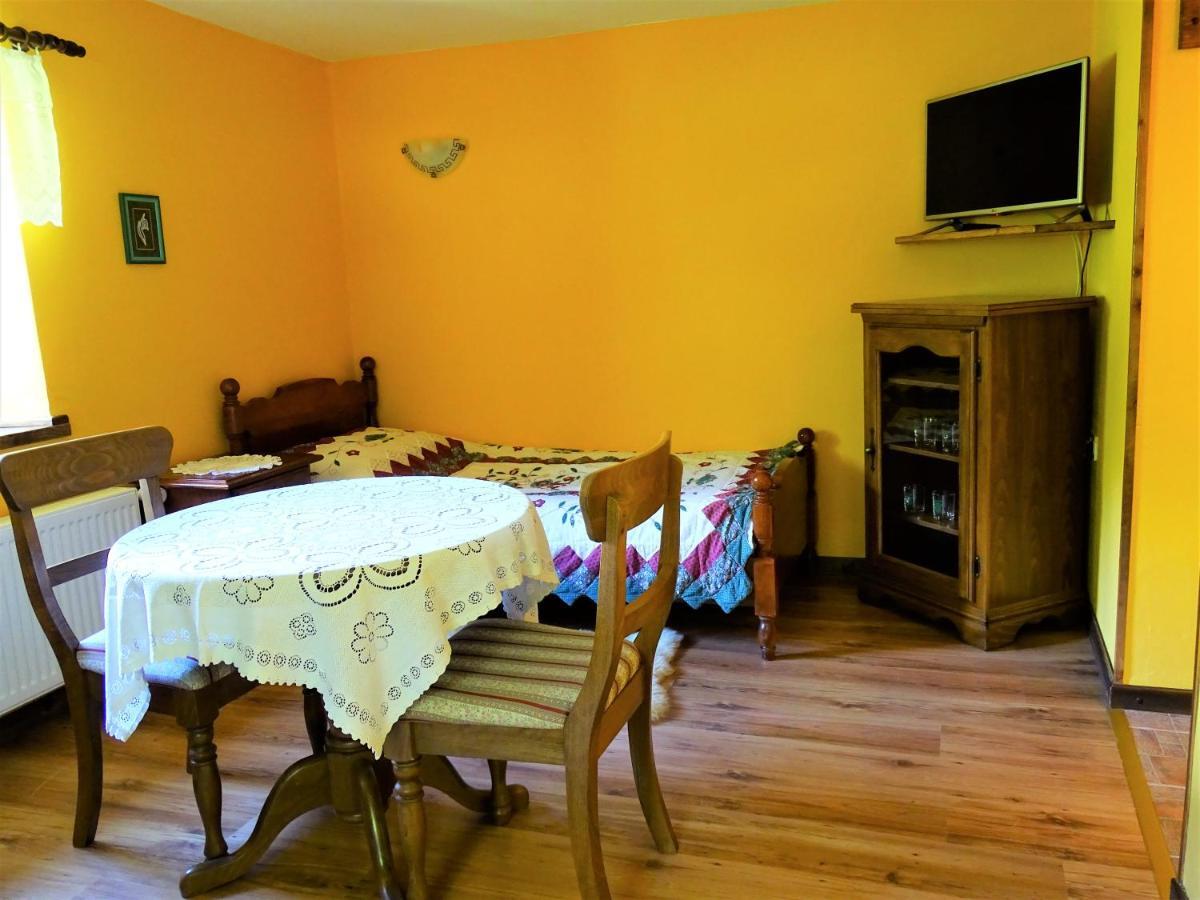 Apartmaji Pr-Gujlu Sela Nad Podmelcem 5220 Tolmin Podmelec Bagian luar foto