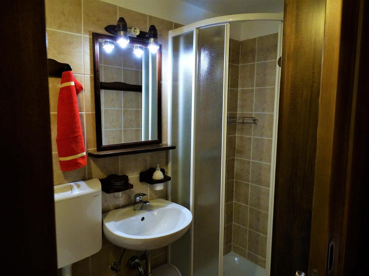 Apartmaji Pr-Gujlu Sela Nad Podmelcem 5220 Tolmin Podmelec Bagian luar foto