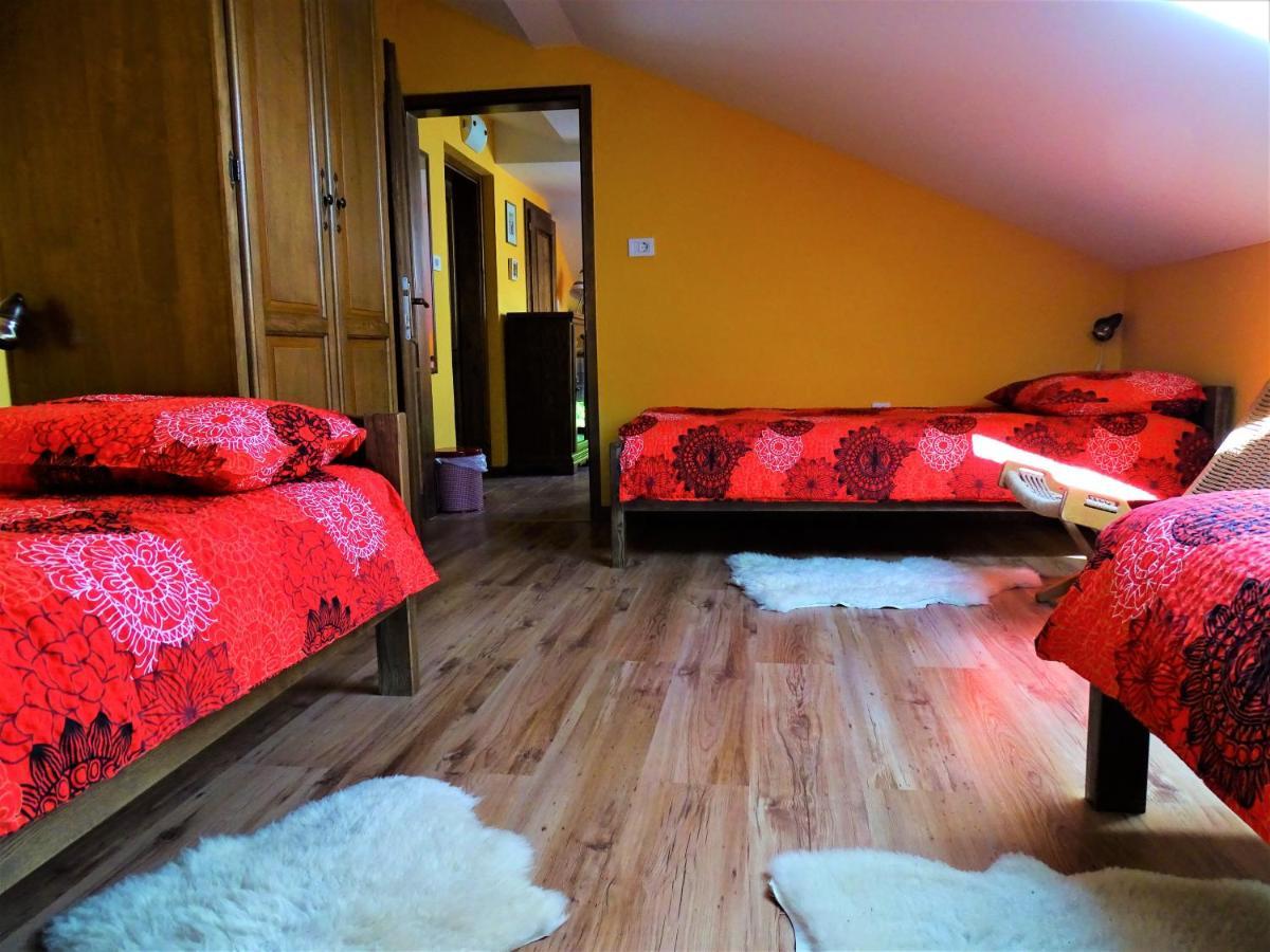 Apartmaji Pr-Gujlu Sela Nad Podmelcem 5220 Tolmin Podmelec Bagian luar foto
